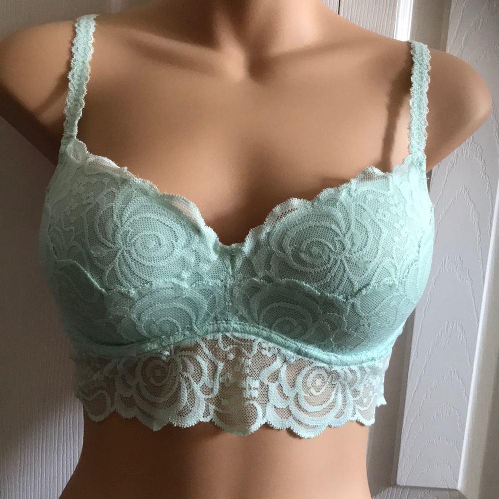 Victoria’s Secret’s PINK Elegant Rose Lace Bralette in Mint